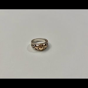 Women’s Claddagh ring